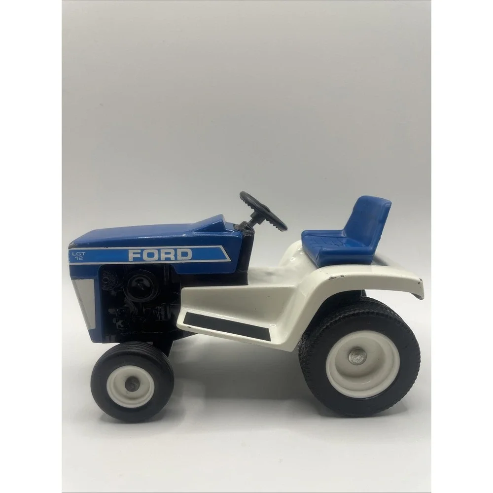 ERTL ford tractor